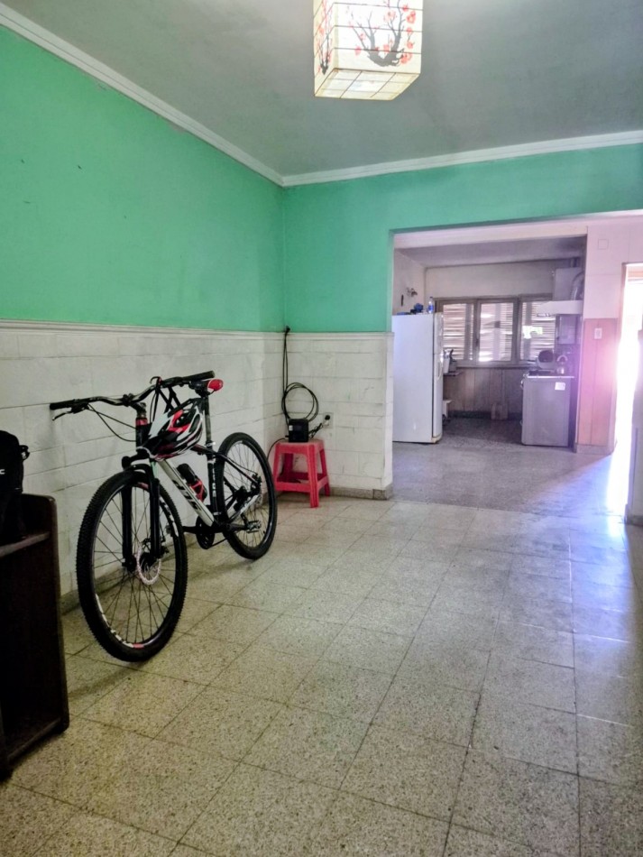 CASA CON DPTO EN ZONA NORTE, SANTA FE