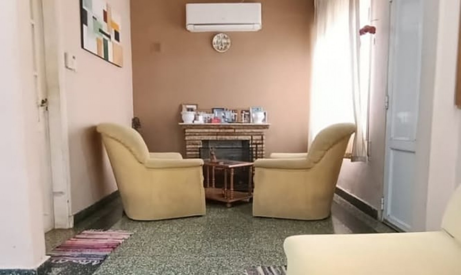 CASA DE 2 DORMITORIOS + OFICINA Y PISCINA