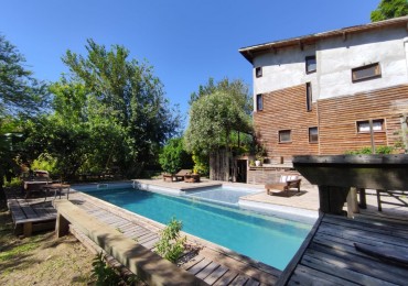 CASA DE CATEGORIA Y DEPARTAMENTO CON PISCINA Y TERRENO, RUTA 1, SANTA FE