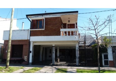 CASA DE 2 DORMITORIOS + DEPARTAMENTO, SANTO TOME