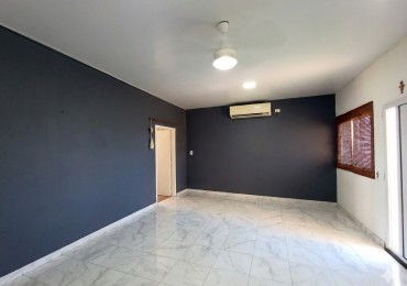 Casa a estrenar 2 dormitorios , cochera y patio - Praderas