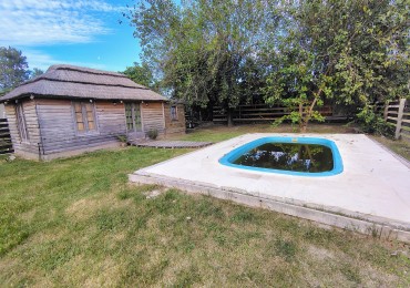 Cabaña con pileta en Los Zapallos | A 50 m Ruta 1 | Ideal descanso o renta