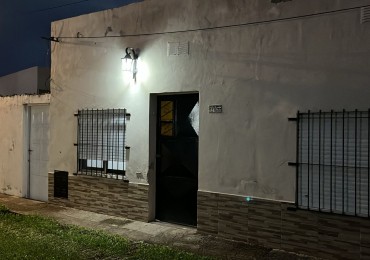 CASA DE 2 DORMITORIOS SOBRE AV. DEL TRABAJADOR, SANTO TOME