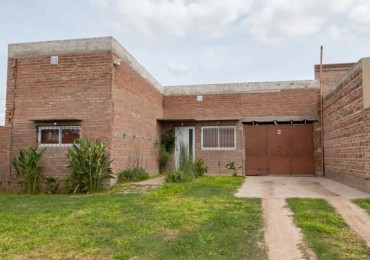 Casa a estrenar 2 dormitorios , cochera y patio - Praderas
