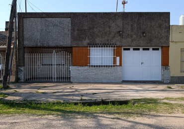 CASA DE 2 DORMITORIOS A METROS DE AV. BLAS PARERA, SANTA FE